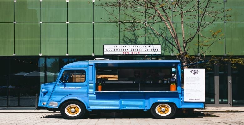 vintage food truck_cloud kitchen vintage food truck_cloud kitchen