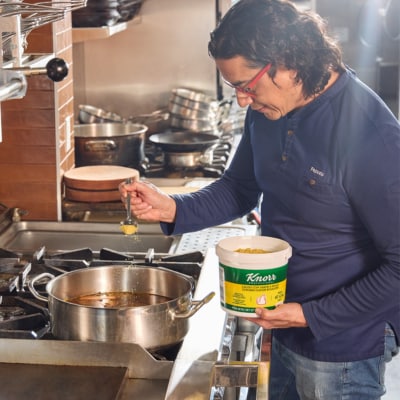 Chef Carlos Gaytán uses Knorr Professional Caldo to create authentic Mexican dishes