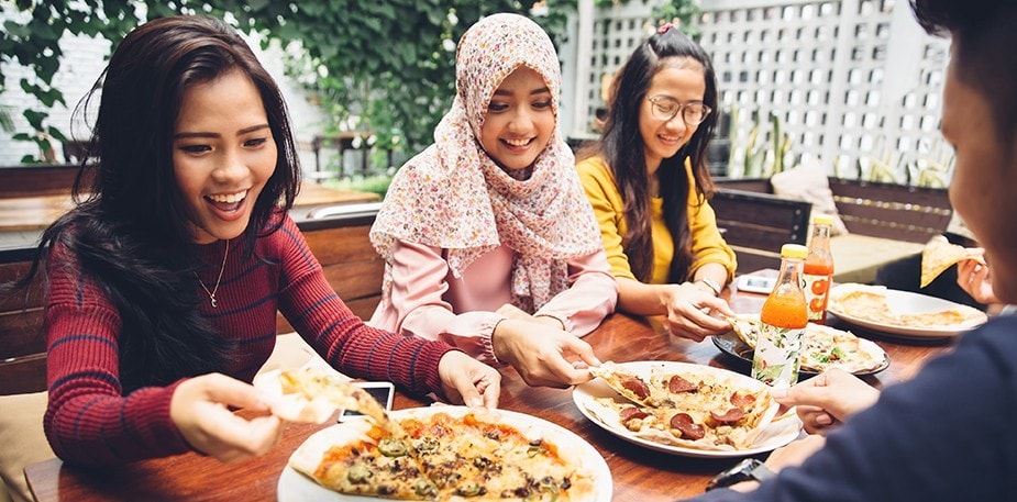 What You Need to Know About Catering to Gen Z