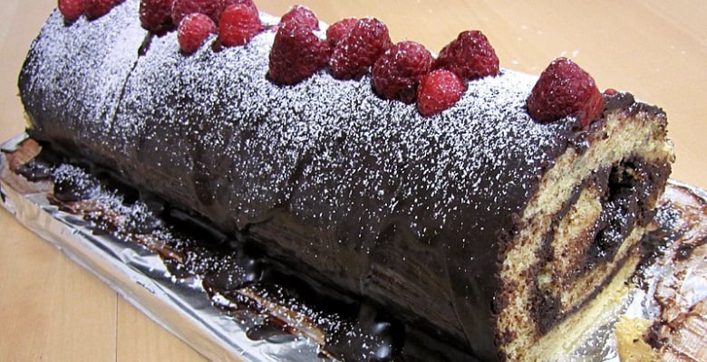 Buche de Noel dessert - holiday dinner Buche de Noel dessert - holiday dinner