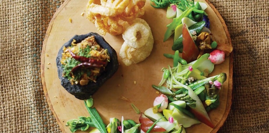 Young Jackfruit Relish with fresh vegetables and fried pork rind