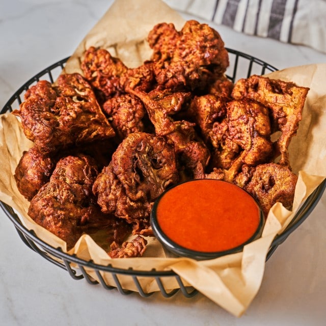 Cauliflower wings with Spicy Gochujang Honey Dipping Sauce Cauliflower wings with Spicy Gochujang Honey Dipping Sauce