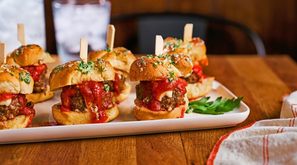 Meatball Parm Slider with Garlic Knots – - Recipe