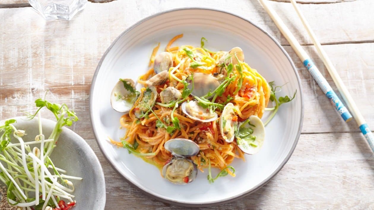 Sweet Potato Noodles with Clams and Creamy Turmeric Sauce – - Recipe