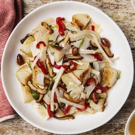 Roasted Kohlrabi and Fennel Salad with Pear and Shaved Pecorino Roasted Kohlrabi and Fennel Salad with Pear and Shaved Pecorino