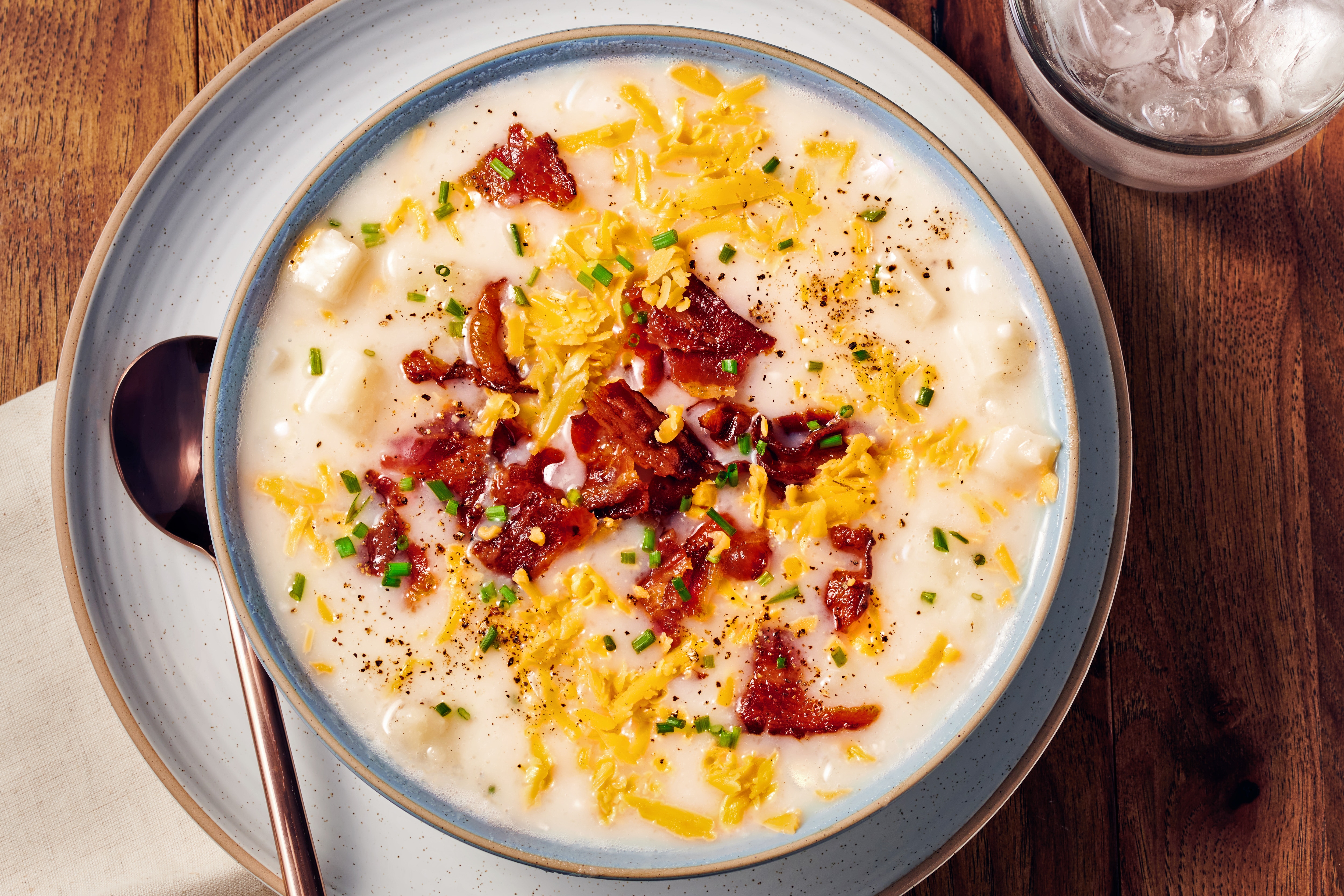 Hearty Loaded Potato Soup with Crispy Bacon and Cheese – - Recipe Hearty Loaded Potato Soup with Crispy Bacon and Cheese – - Recipe