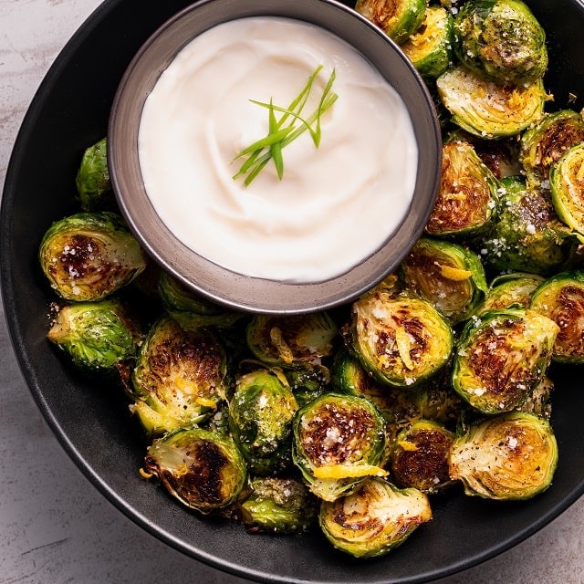 Crispy Brussel Sprouts with Creamy Mayo Dip Crispy Brussel Sprouts with Creamy Mayo Dip